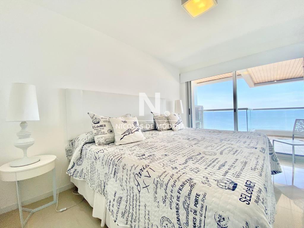 Apartamento en Venta Punta del Este con Buen Al