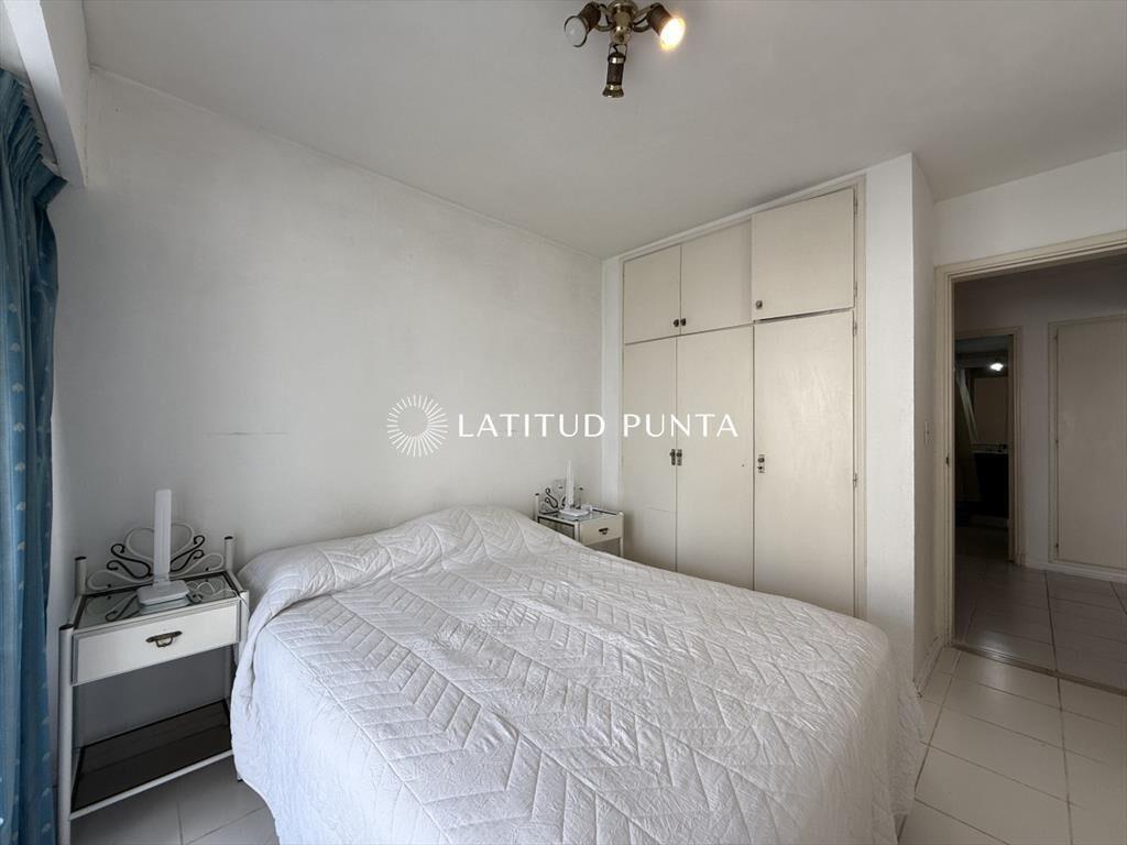 Apartamento de 1 dormitorio y medio en Brava