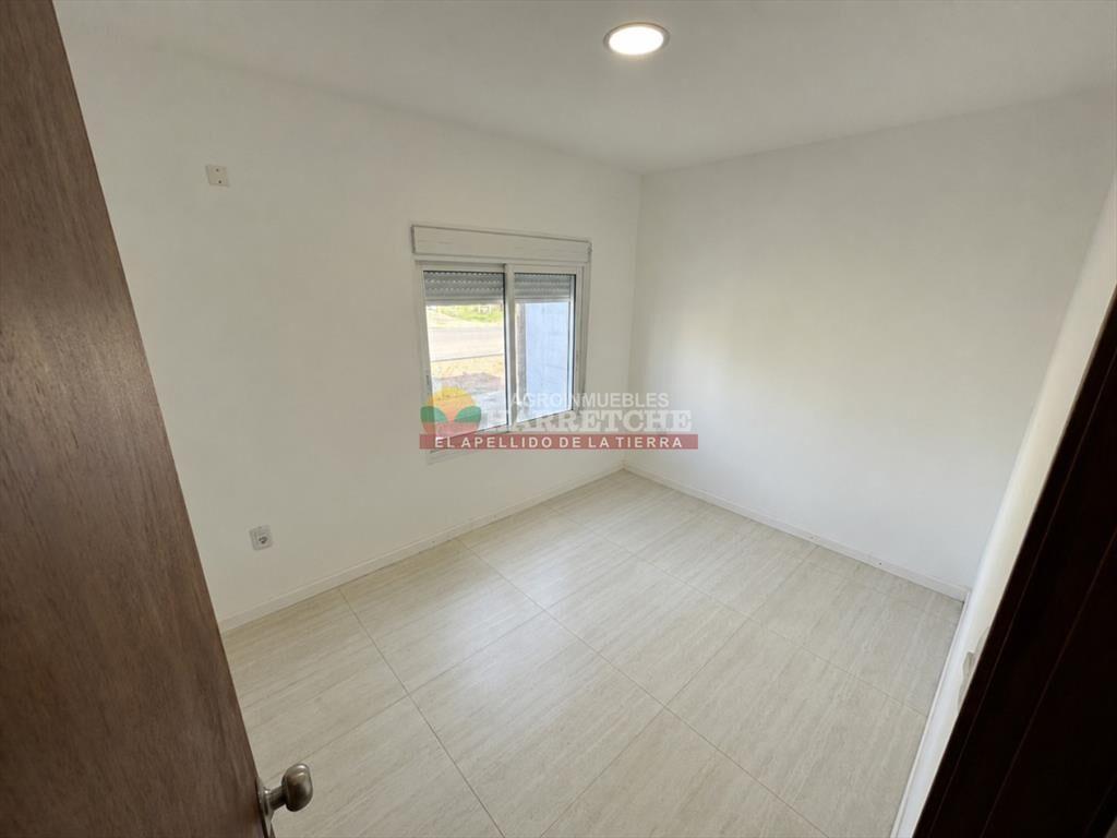 Alquiler en Canelones, 2 dorm, cocina comedor a