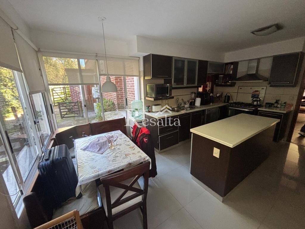 VENTA CASA LA TAHONA 4 DORMITORIOS CON PISCINA