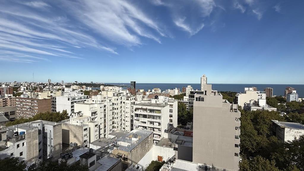 VENTA APARTAMENTO 1 DORMITORIO. EDIFICIO BRUSCO