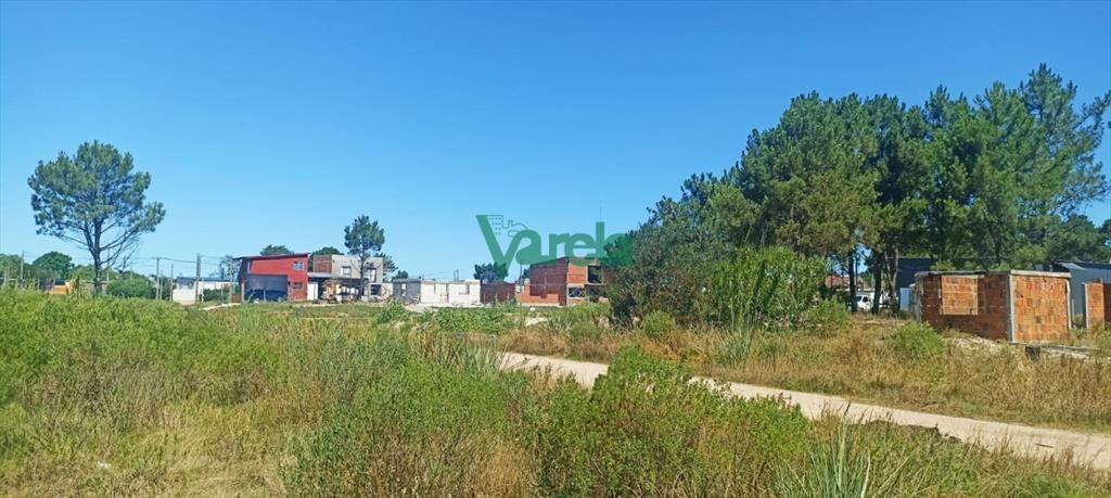 Venta terrenos Solymar , Entrega $ 300.000 más cuotas de 1