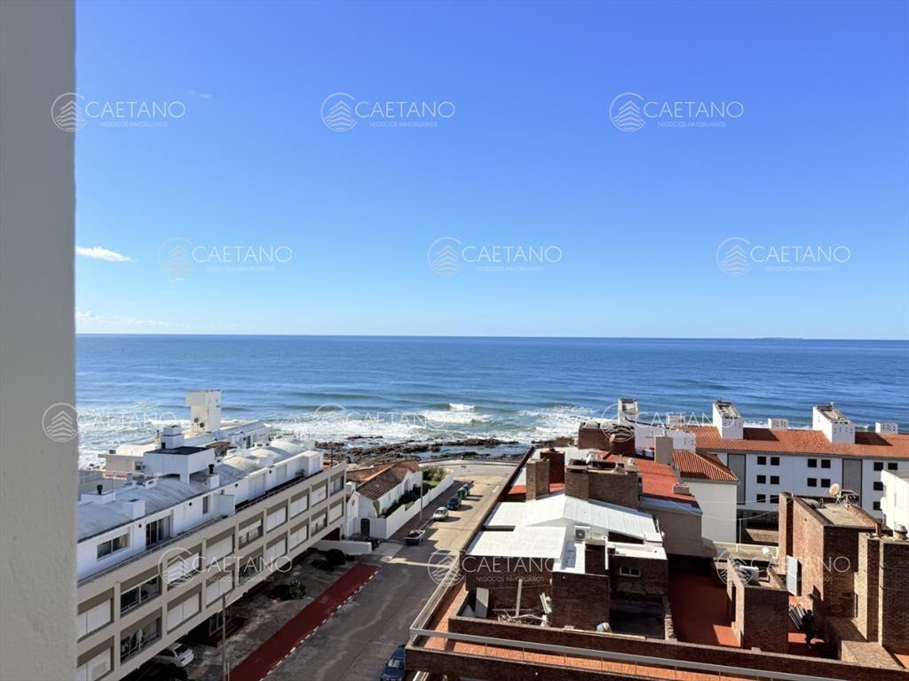 Venta apartamento 2 dormitorios, con vista Playa