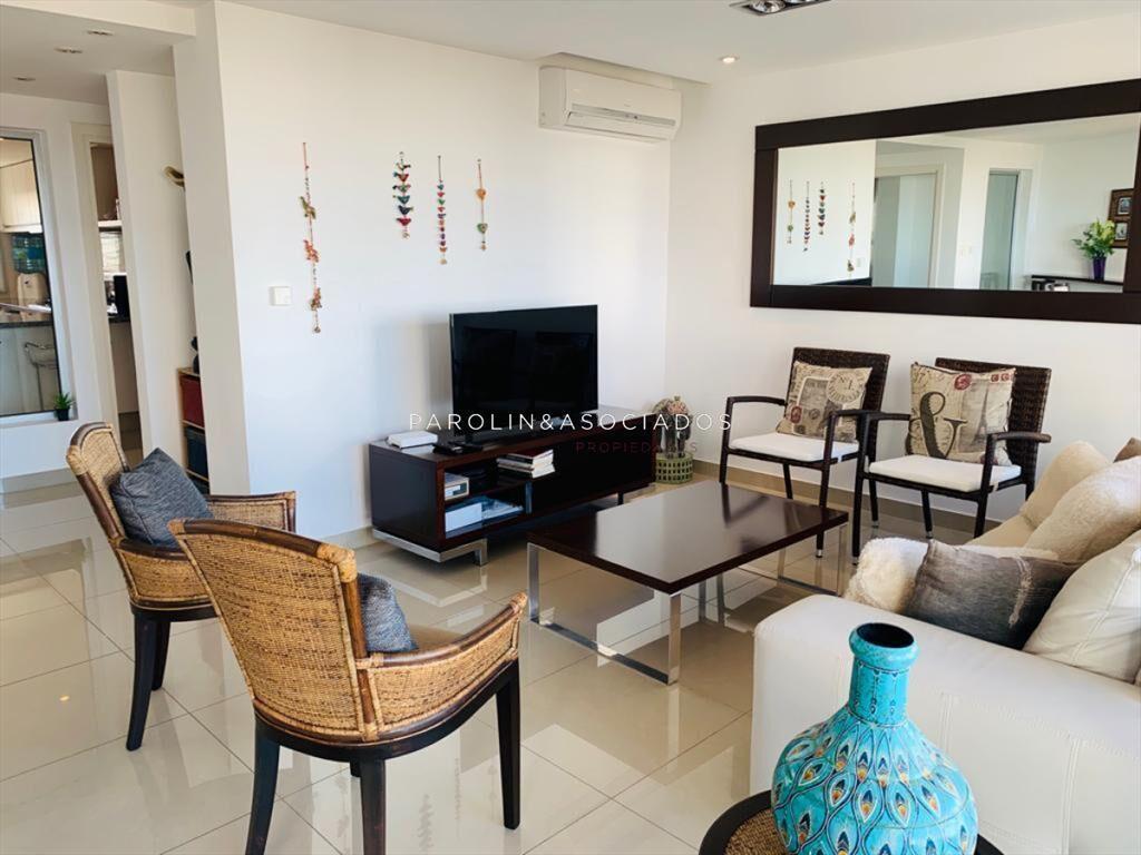 Apartamento en venta de 3 dormitorios en Brava