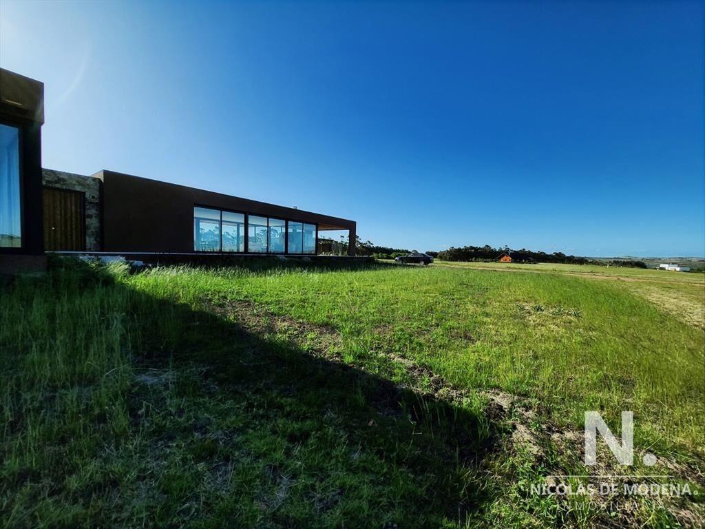Excelente casa en Venta, barrio privado