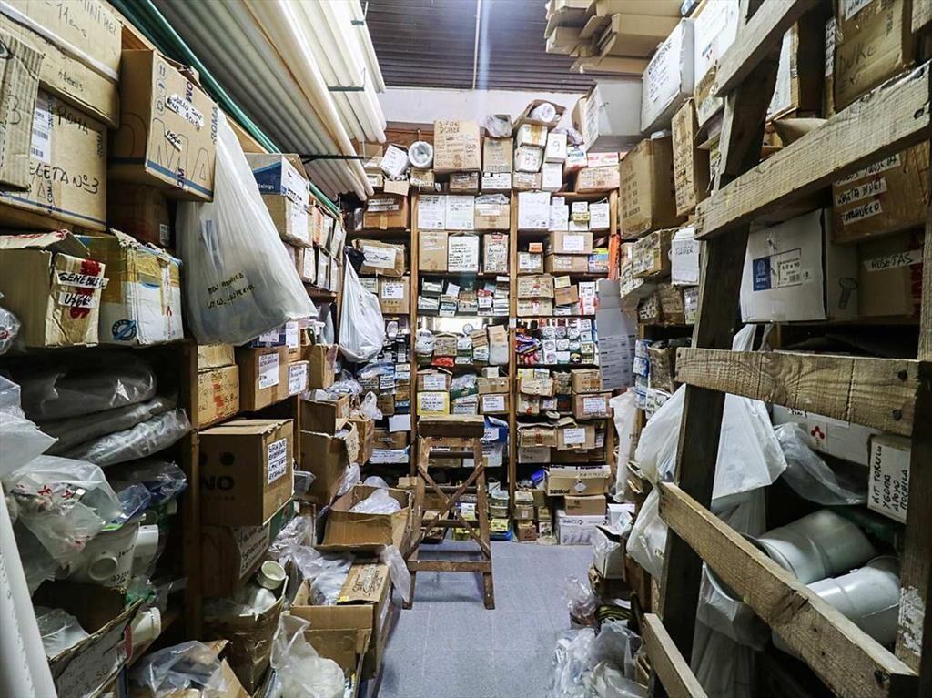 Venta Llave y local de Ferretería en Sayago