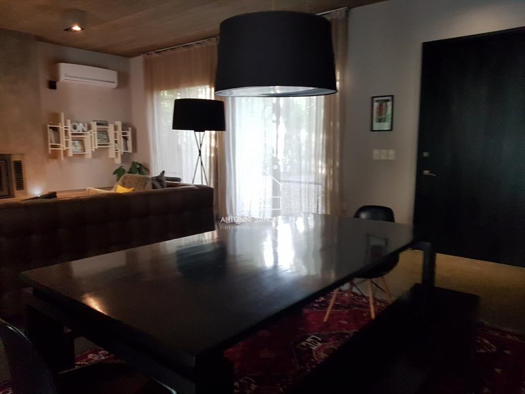 Casa estilo Moderno en Barrio Privado La Arbolada