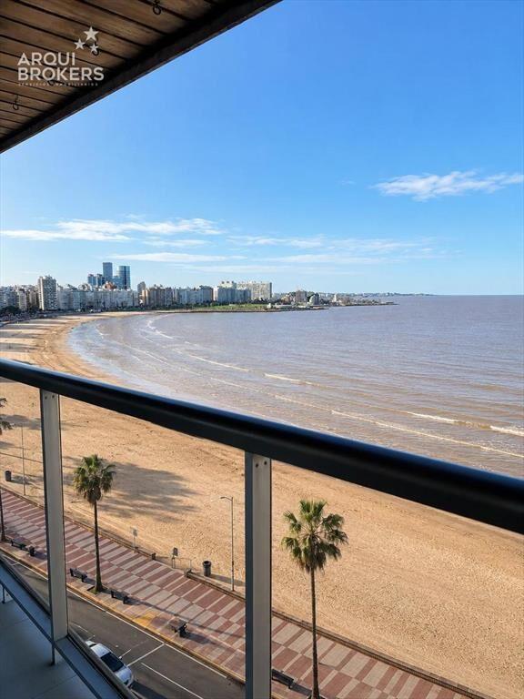 Apartamento de cuatro dormitorios en alquiler en rambla de