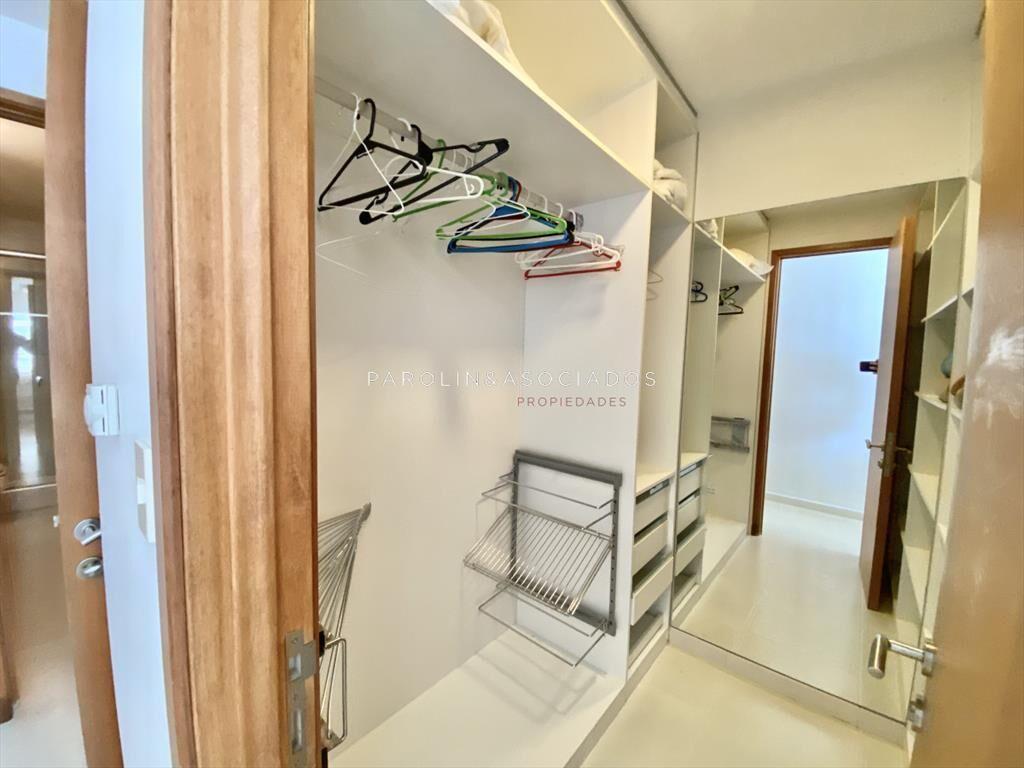 Apartamento en venta Seasson Tower Punta del Este