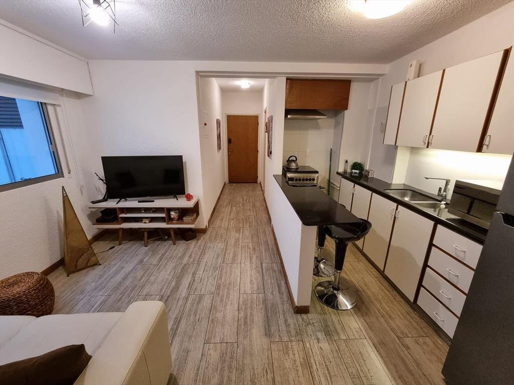 Apartamento -Rambla Republica de Chile y Colombes , 1 dormi