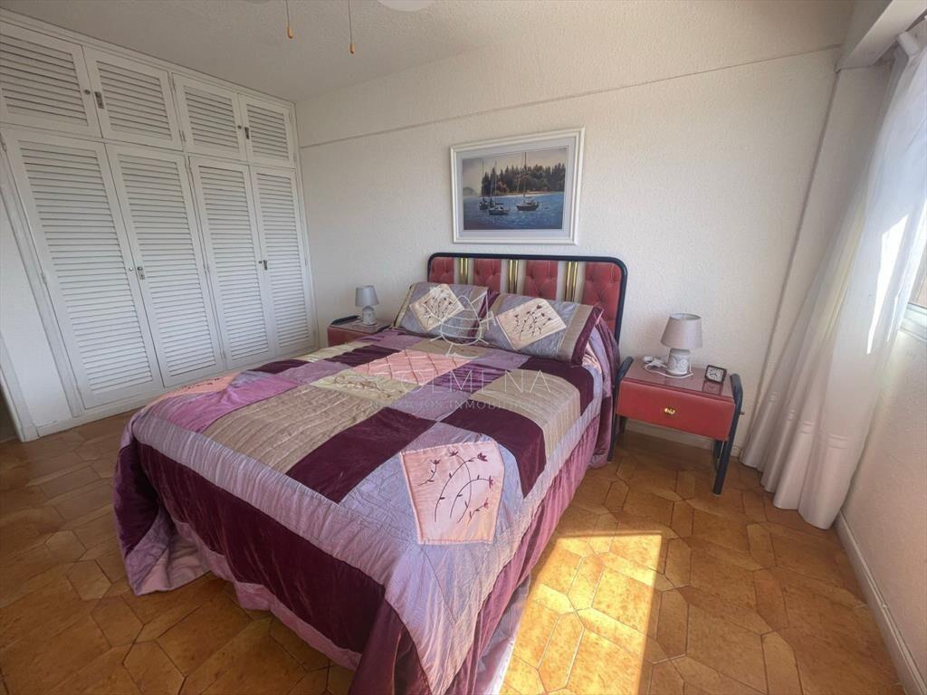Terraza con vista a las 2 playas y algo al Puerto