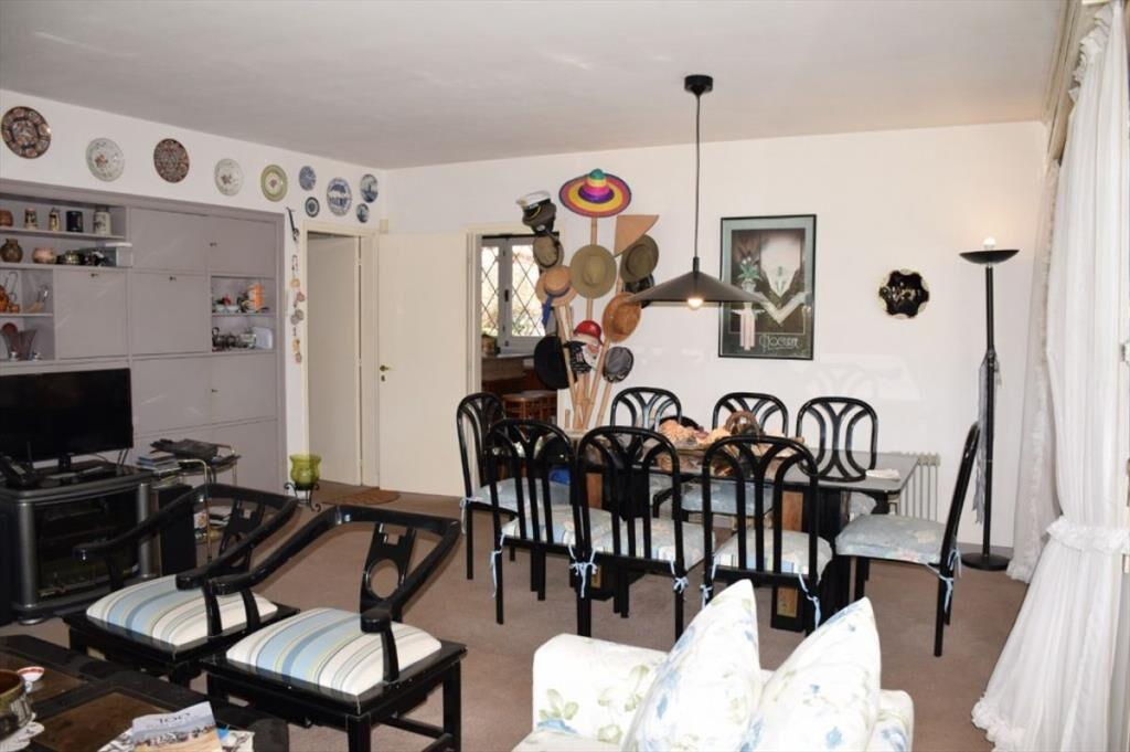 PRECIOSA CASA EN ZONA RESIDENCIAL