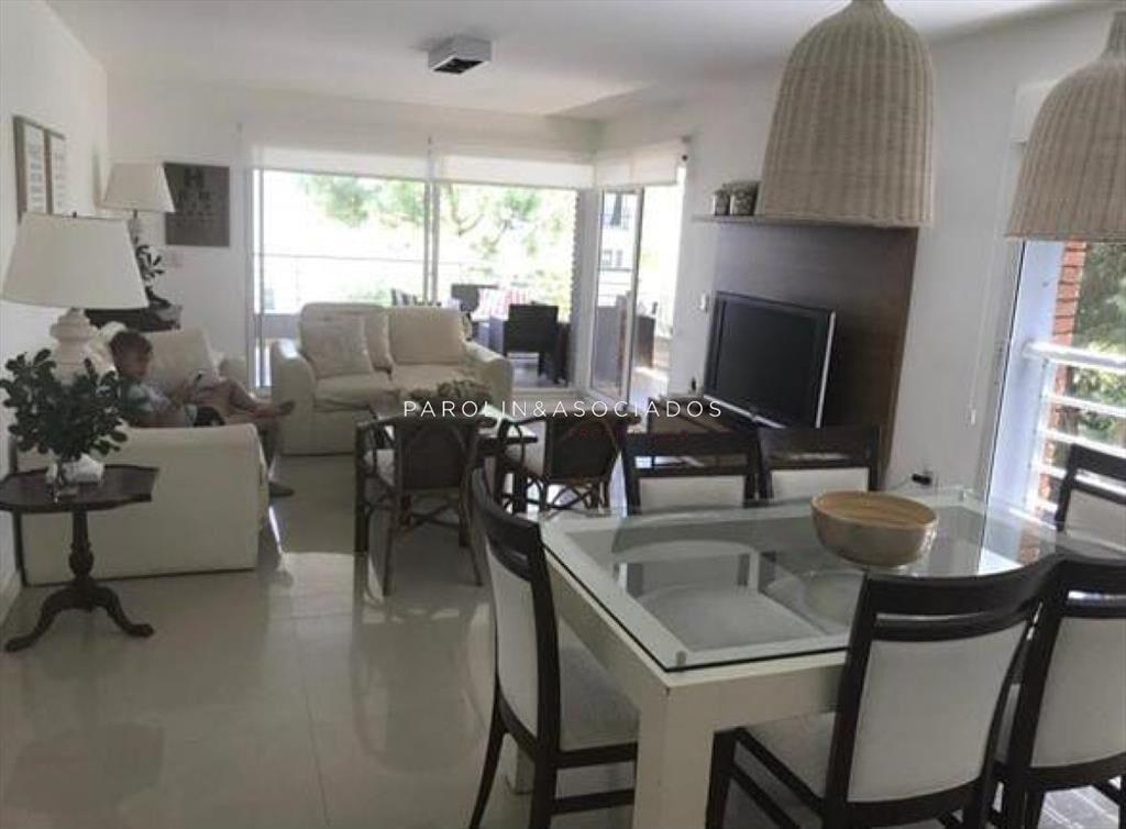 Apartamento en venta de 2 dormitorios en Punta
