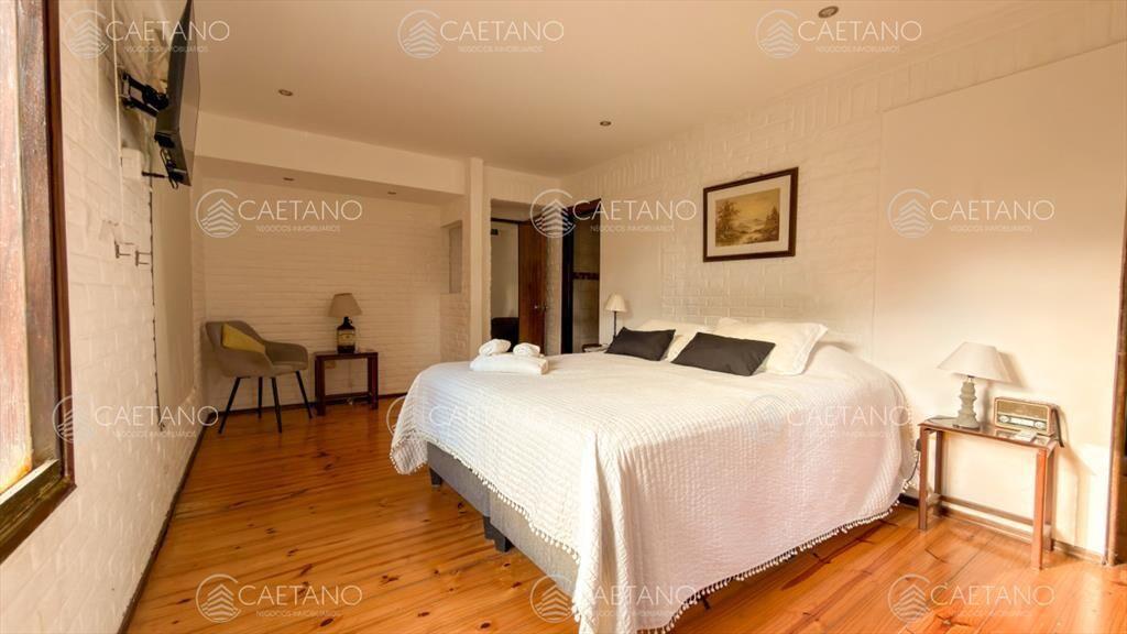 Casa en venta  4 dormitorios - Club del Lago