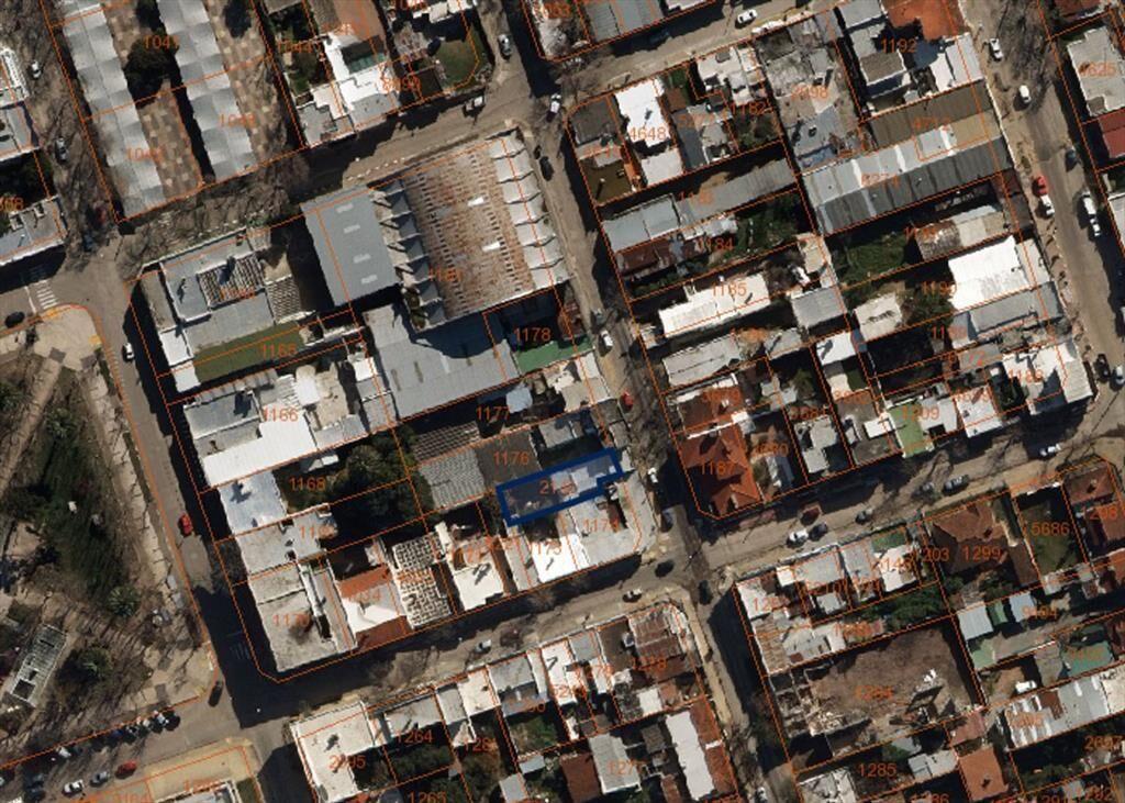 Venta de casa a reciclar en Pando