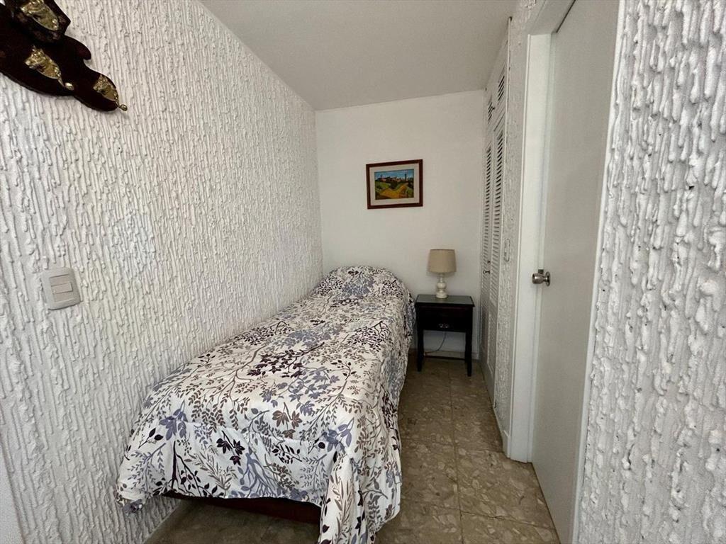 VENTA APARTAMENTO 1 DORMITORIO Y MEDIO PENINSULA