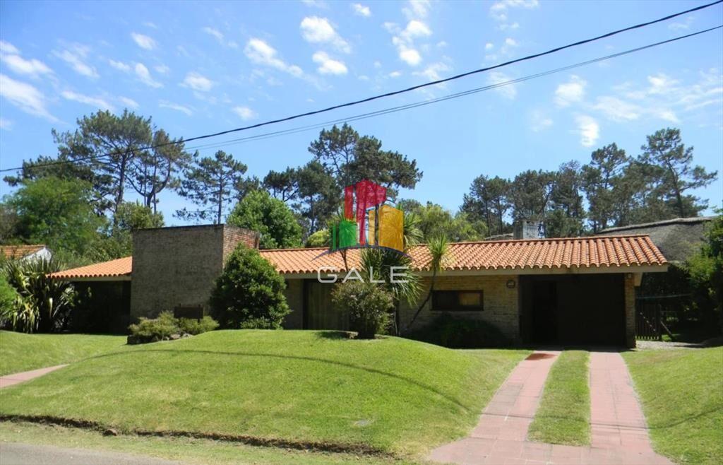 Casa en Venta de 4 dormitorios en Pinares , Punta del este