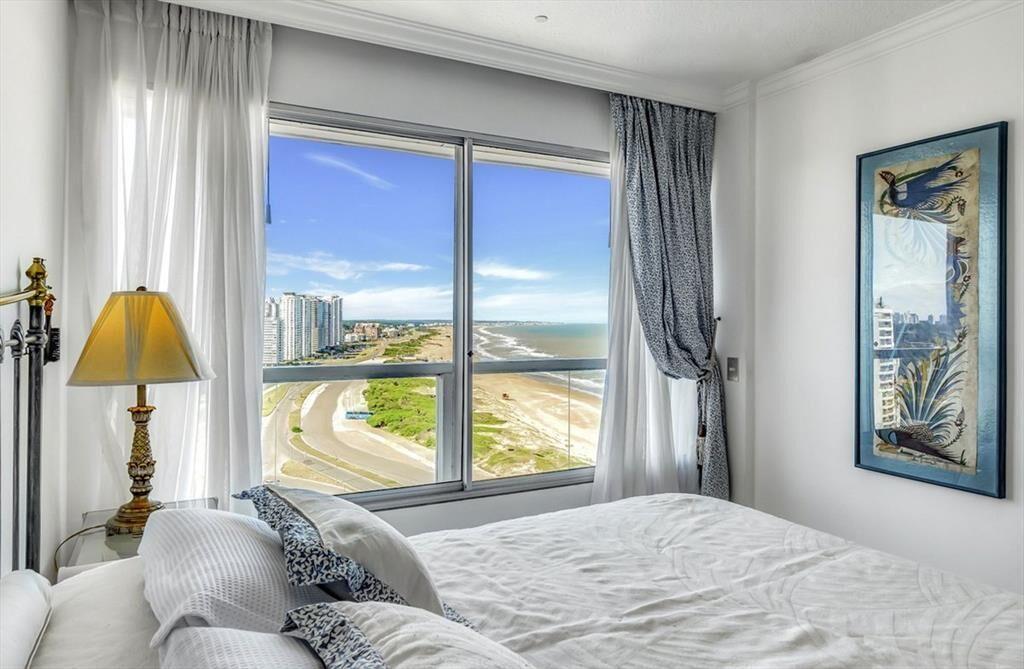 Apartamento 4 dormitorios venta vista a la brava