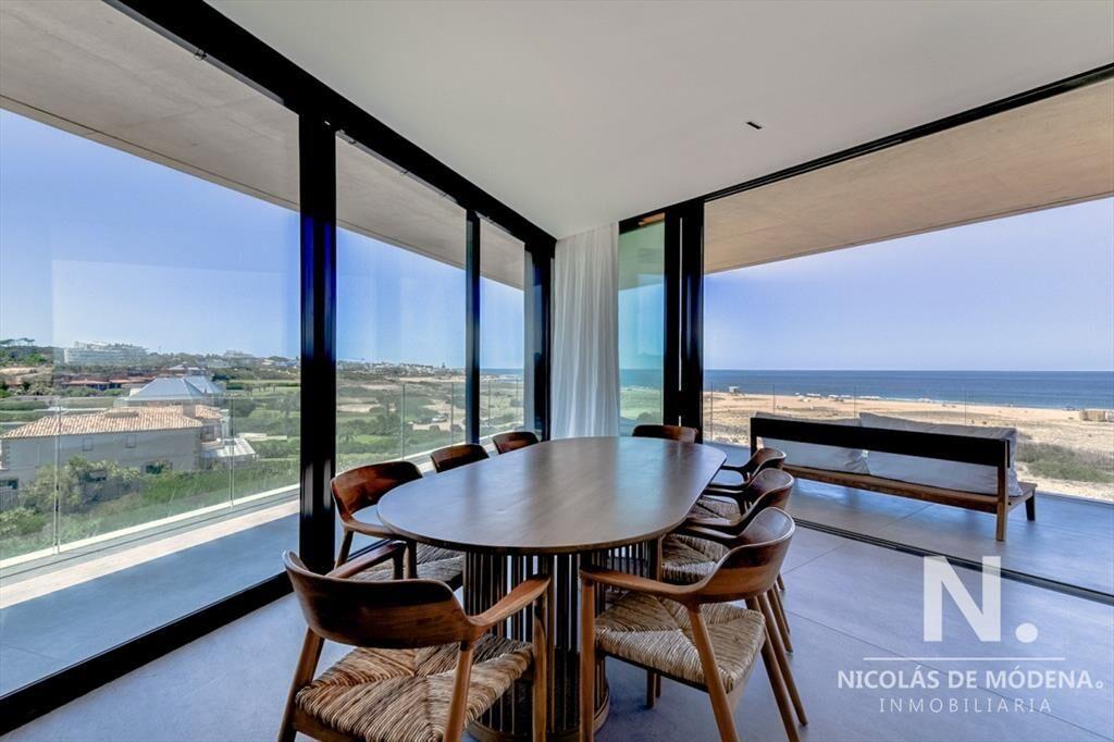 Vende apartamento con vista al mar, de 3 dormitorios en Pun