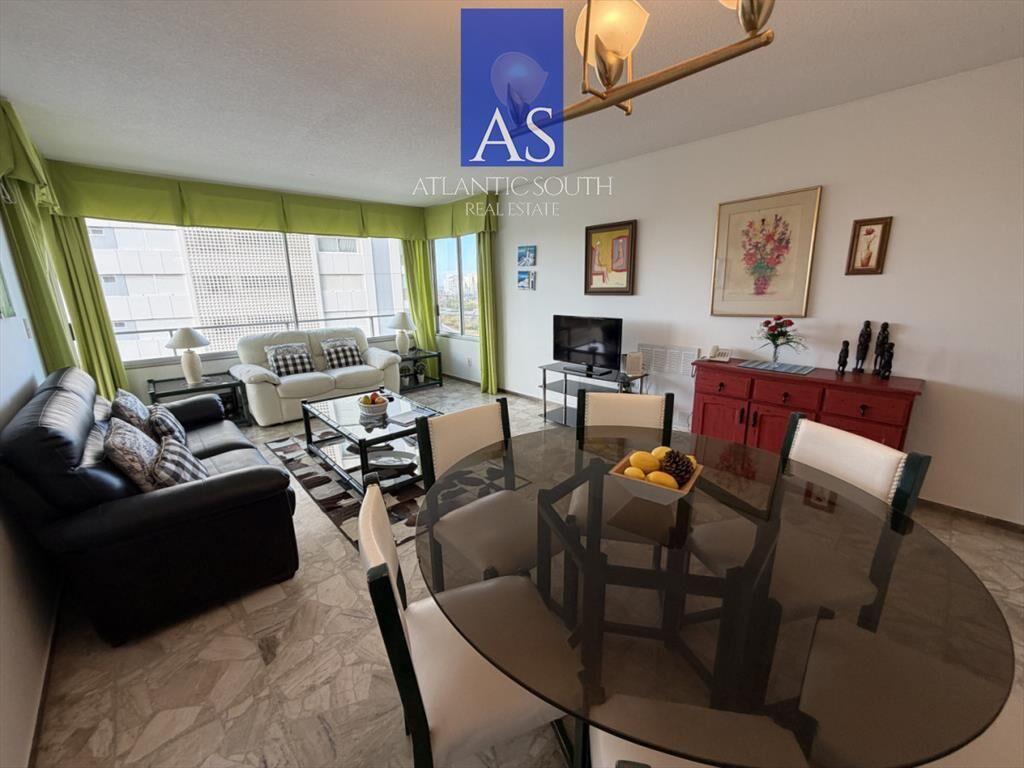 Apartamento 3 dormitorios(1 dependencia) frente