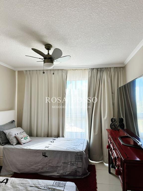 Amplio apartamento en Venta de 3 dormitorios y en