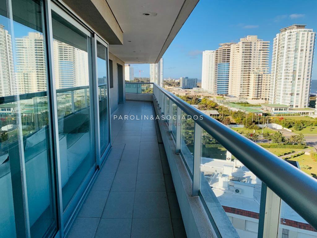 Apartamento en venta de 3 dormitorios en Brava