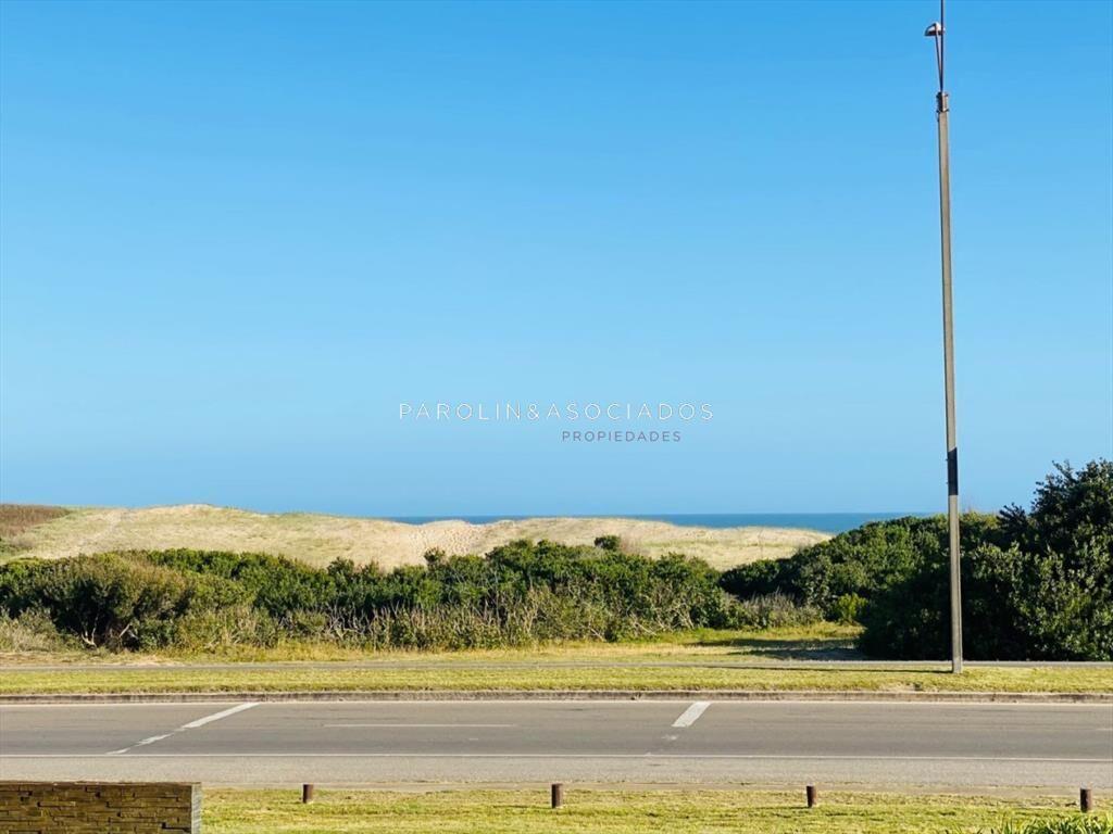Apartamento en venta de 2 dormitorios en Blue Marine, Punta