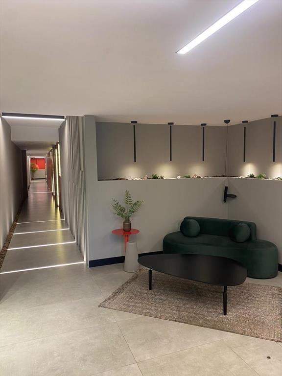 Venta apartamento monoambiente con amplio balcón. Excelente
