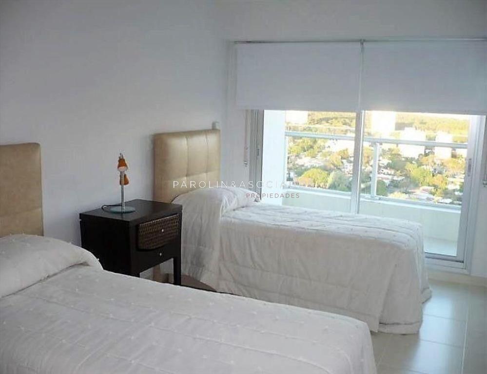 Apartamento en venta de 2 dormitorios en Season