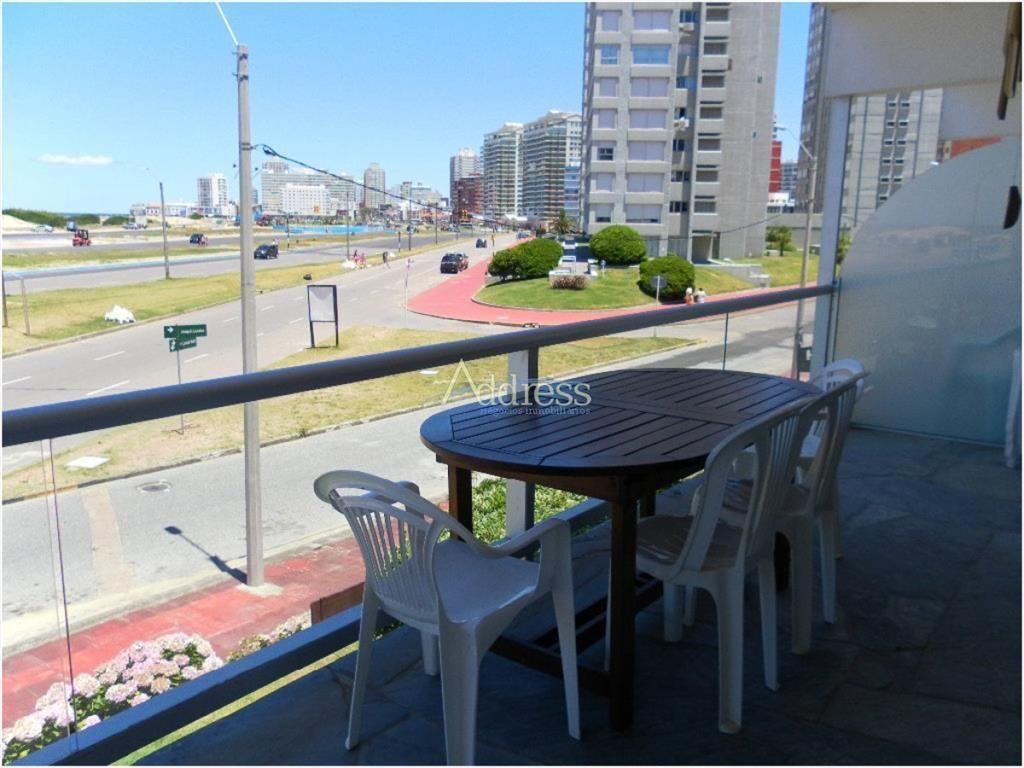 PRIMERA LINEA, AMPLIO APARTAMENTO EN PARADA 2 DE