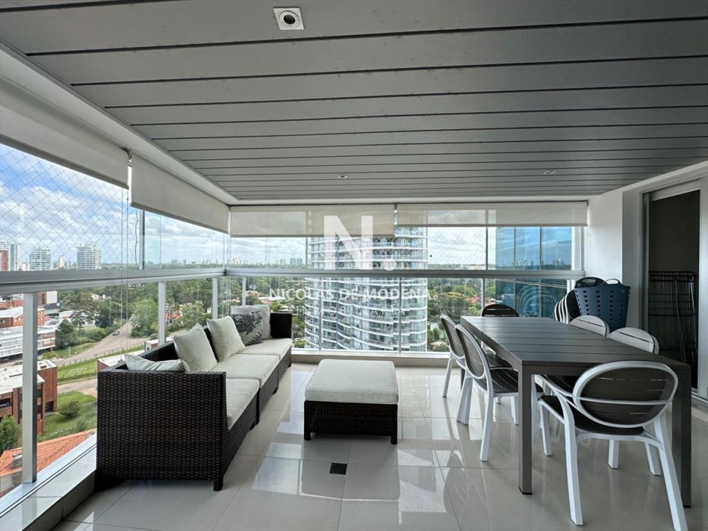 En venta apartamento de 3 dormitorios en Mansa,