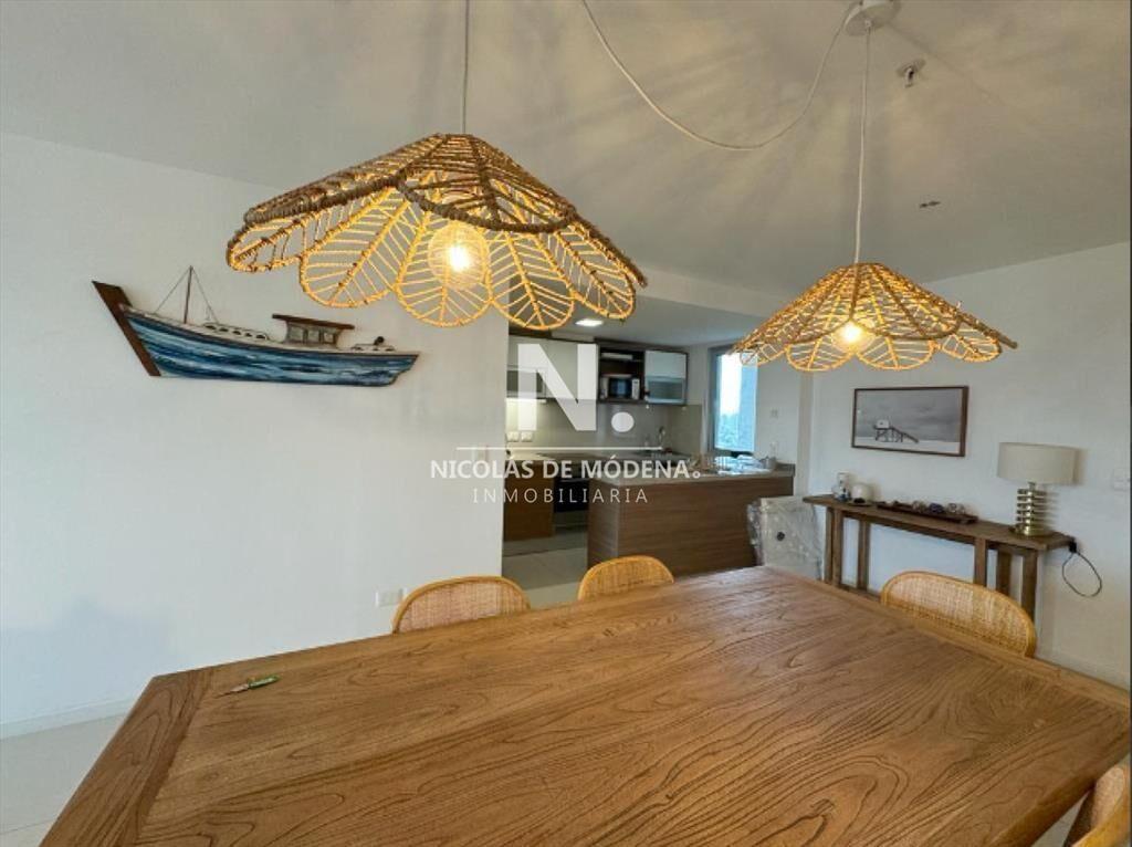 Alquila y vende apartamento de 3 dormitorios con vista al m