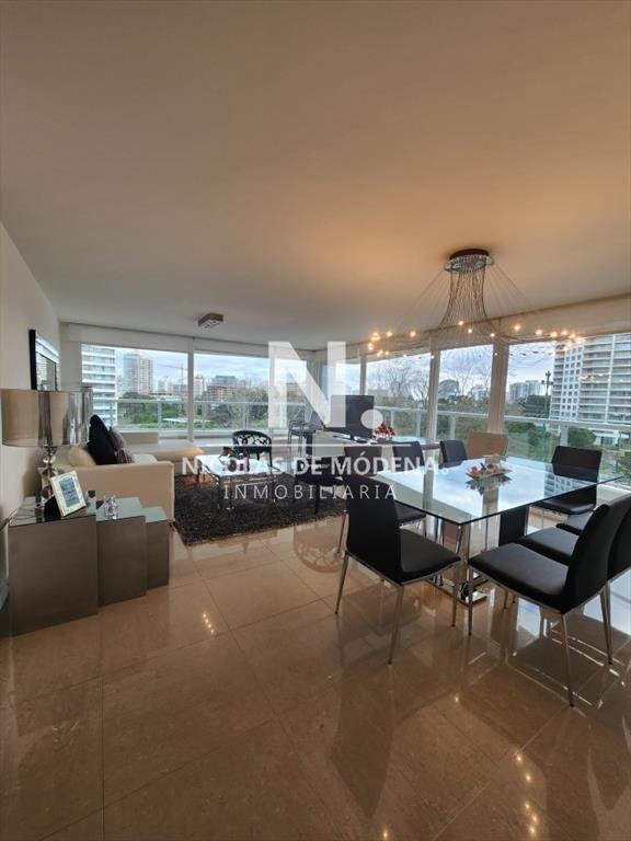 Departamento de 3 dormitorios + depndencia en en