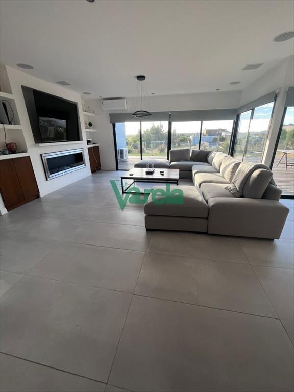 venta espectacular casa en colinas de carrasco