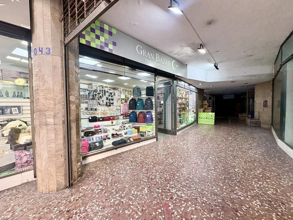 Venta de Local comercial con 294 Mts2 en Cordón sobre 18 de