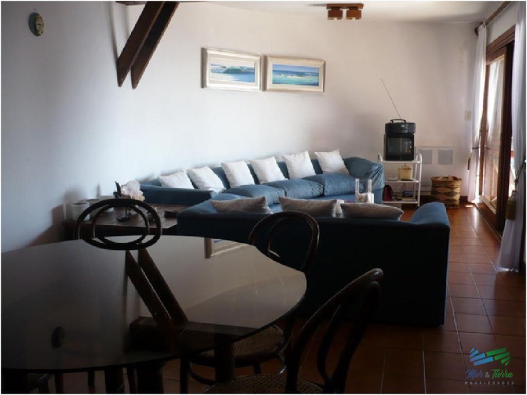 Vendo apartametno 2 dormitorios con vista al mar