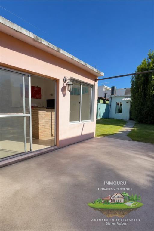 Se vende casa en exclusiva + apto al fondo en la Unión.