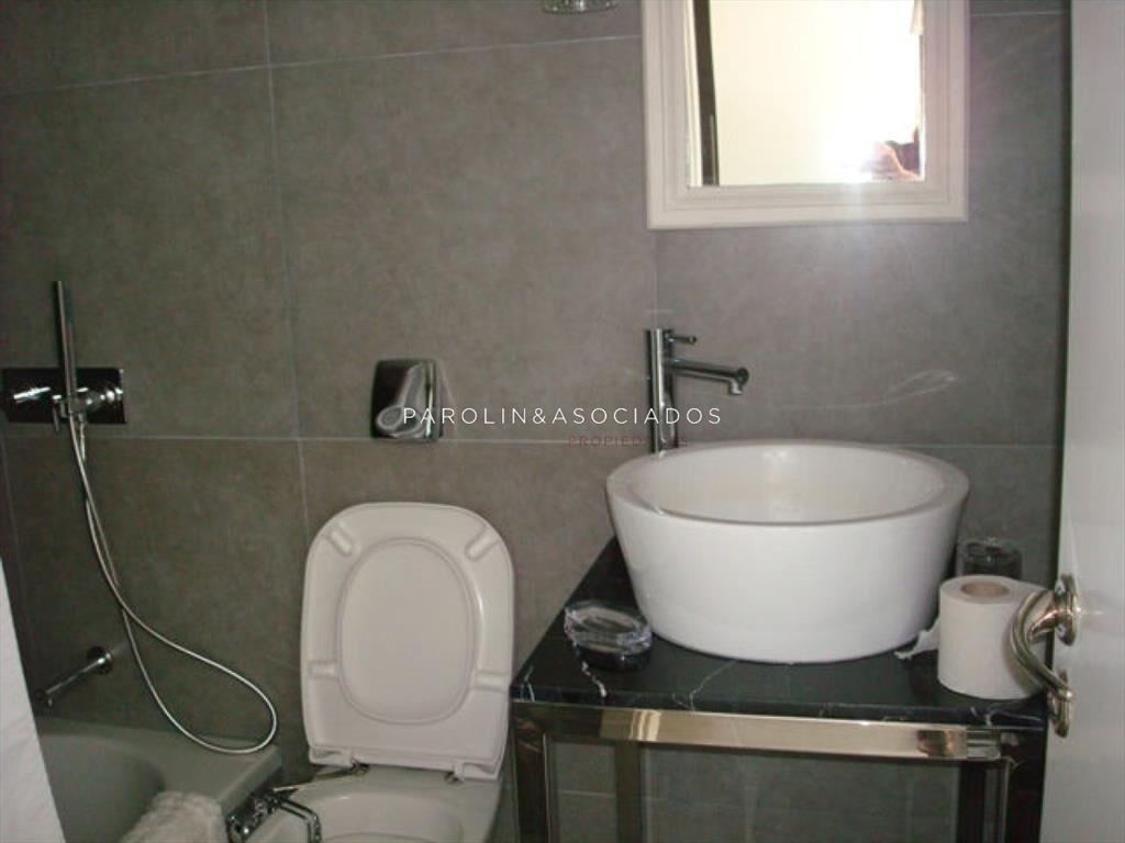 Apartamento en venta en torre Yoo, Punta del Este.