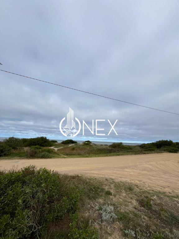 Venta terreno en Balneario Argentino. Primera de