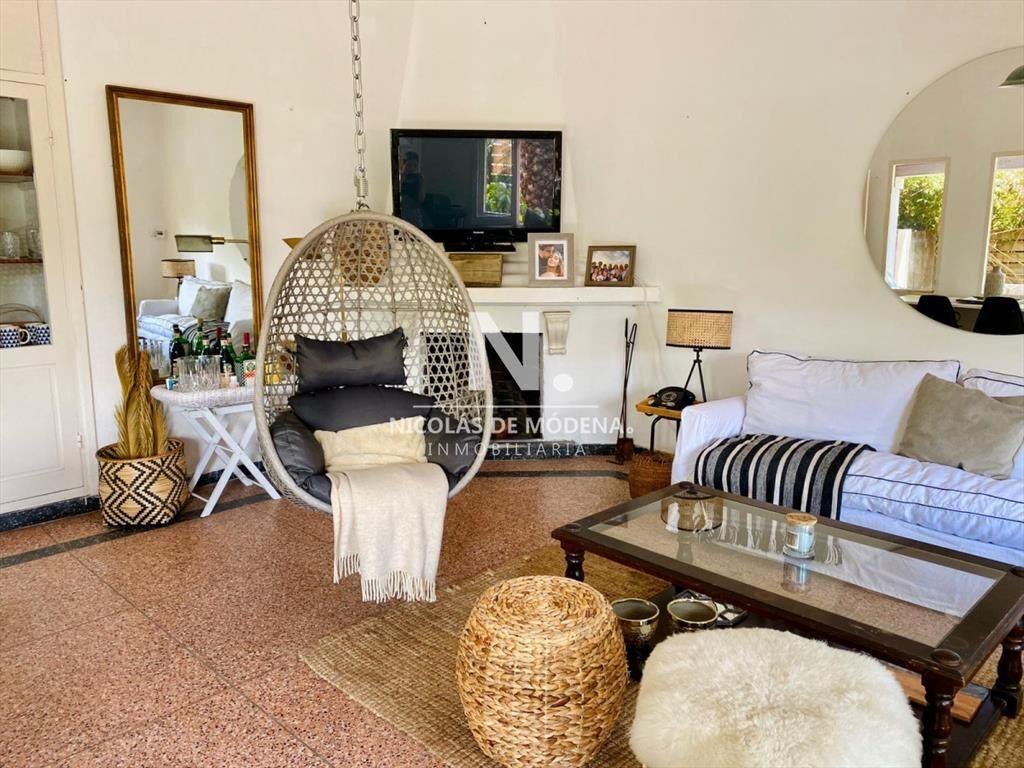 Vende Chalet de 2 dormitorios en La Barra.