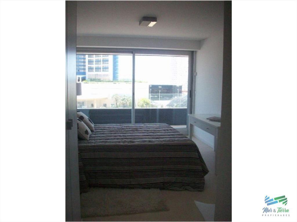 Apartamento de 2 dormitorios con vista al mar del