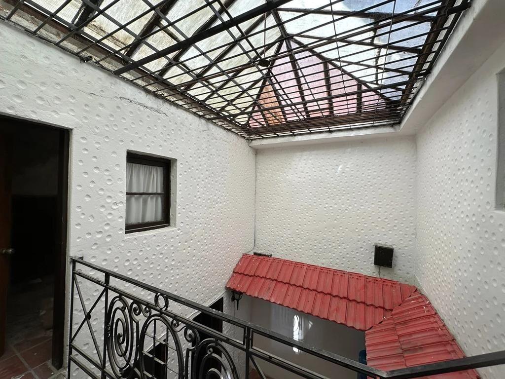 Venta de casa de 6 dormitorios en Cordón