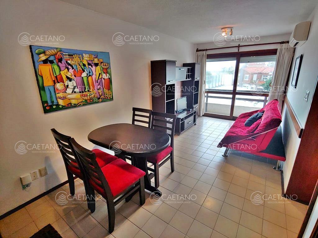 Apartamento alquiler anual en la Mansa