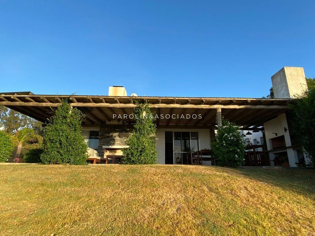 Casa de 4 dormitorios en venta en El Quijote, del
