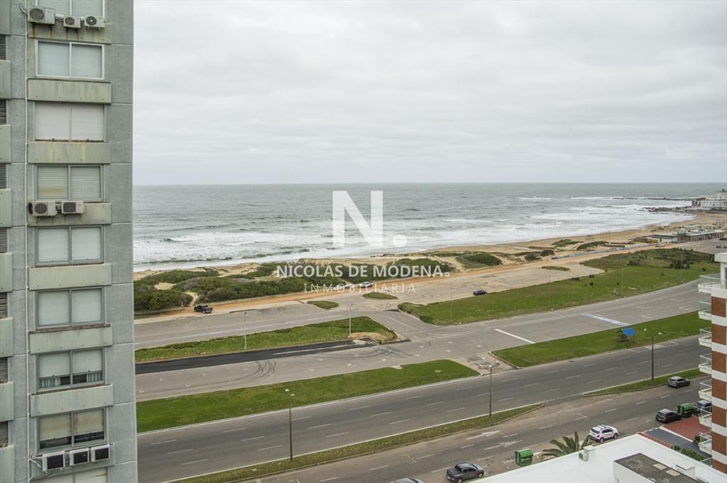 Apartamento en Venta de 3 dormitorios en parada 2