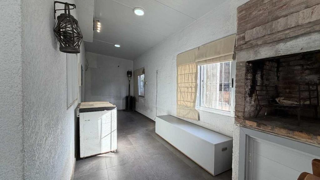 Vendo casa 3 Dormitorios  galpón  Barros Blancos
