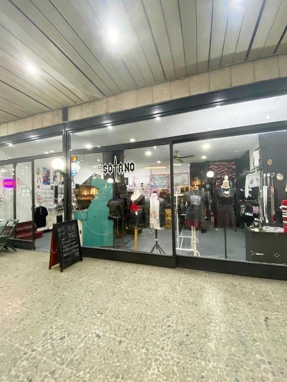 Venta local comercial de 94 m2 en Galería Central