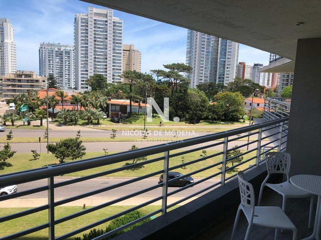 Espectacular apartamento en edificio con amenities de prime
