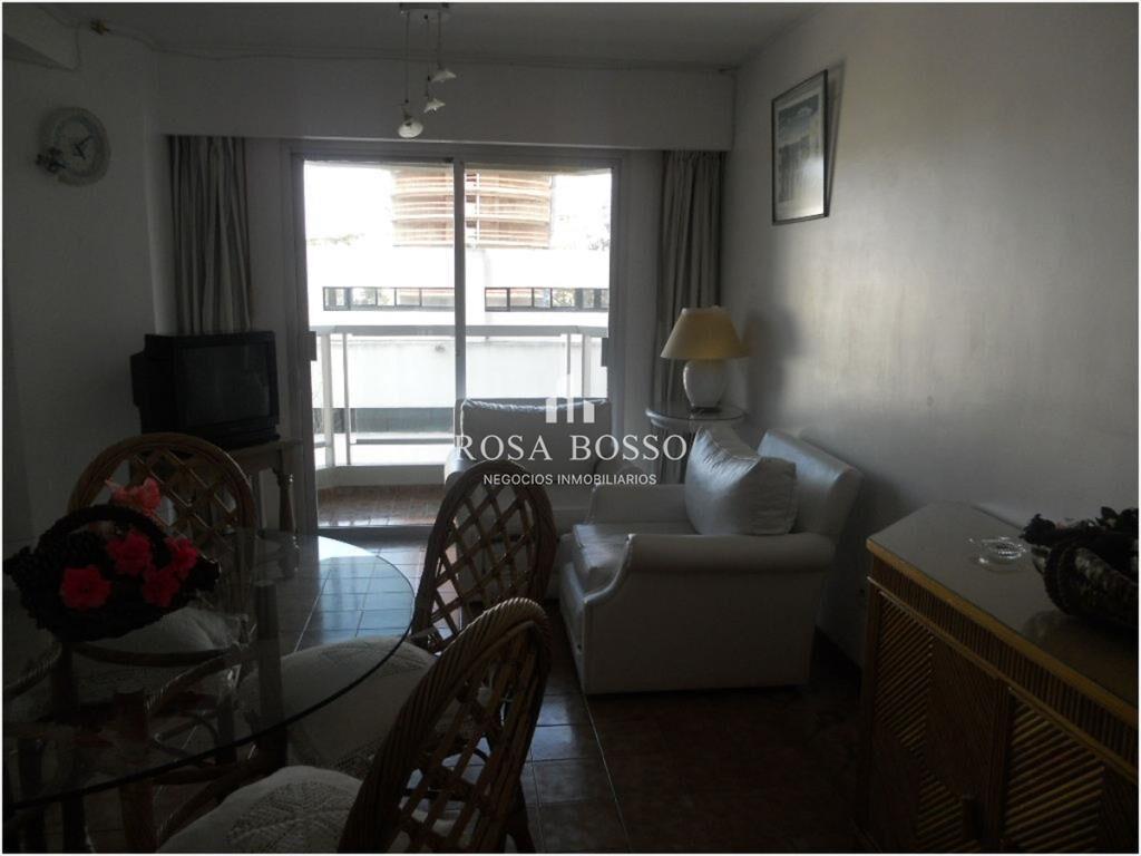 Apartamento en Roosevelt, 2 dormitorios *