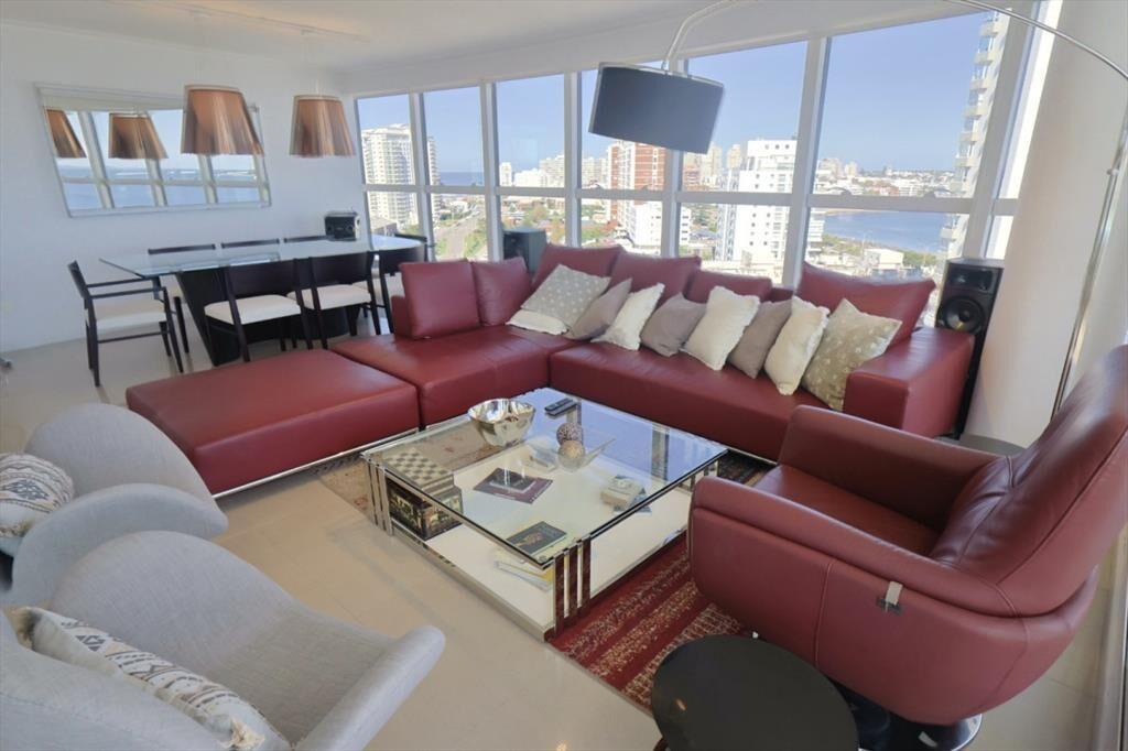 VENTA APARTAMENTO 3 DORMITORIOS + DEPENDENCIA